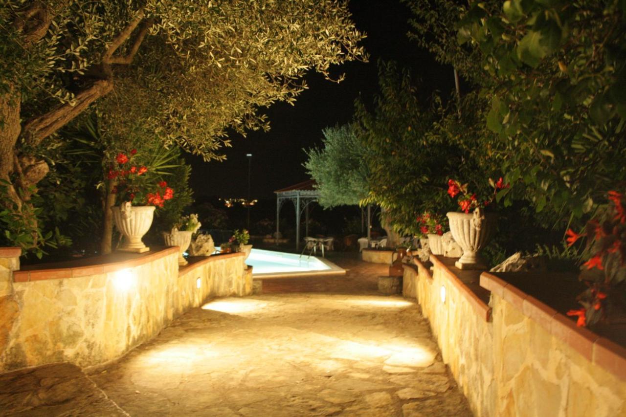 L'Eremo Apartment Alberobello Luaran gambar